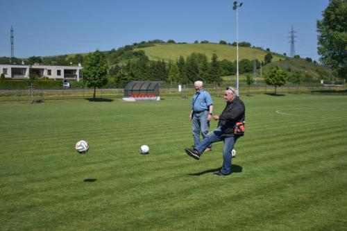 Pratelske-posezeni-byvalych-fotbalistu-FK-Krizanovice-13